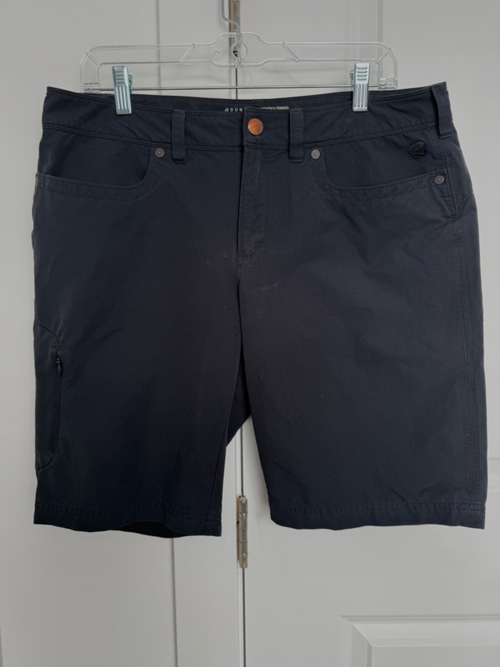 Mountain Hardwear La Strada short, deep black color, Sz 12